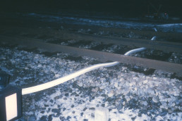 Die Unterführung der Schlauchleitung unter die Bahngleise hindurch ermöglichte im späteren Verlauf wieder einen Bahnbetrieb.